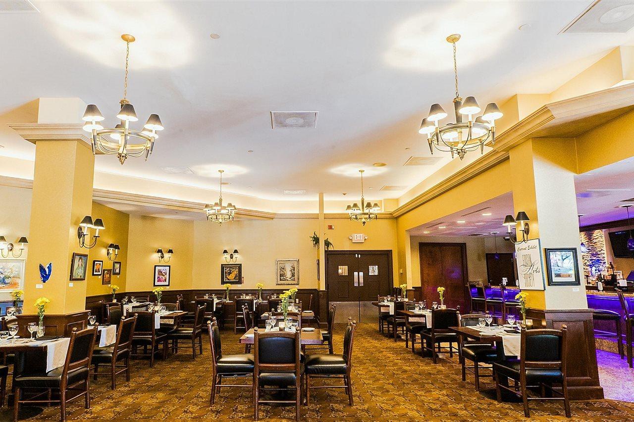 Crowne Plaza By Ihg 4*