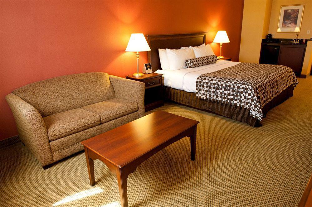 Crowne Plaza By Ihg 4*