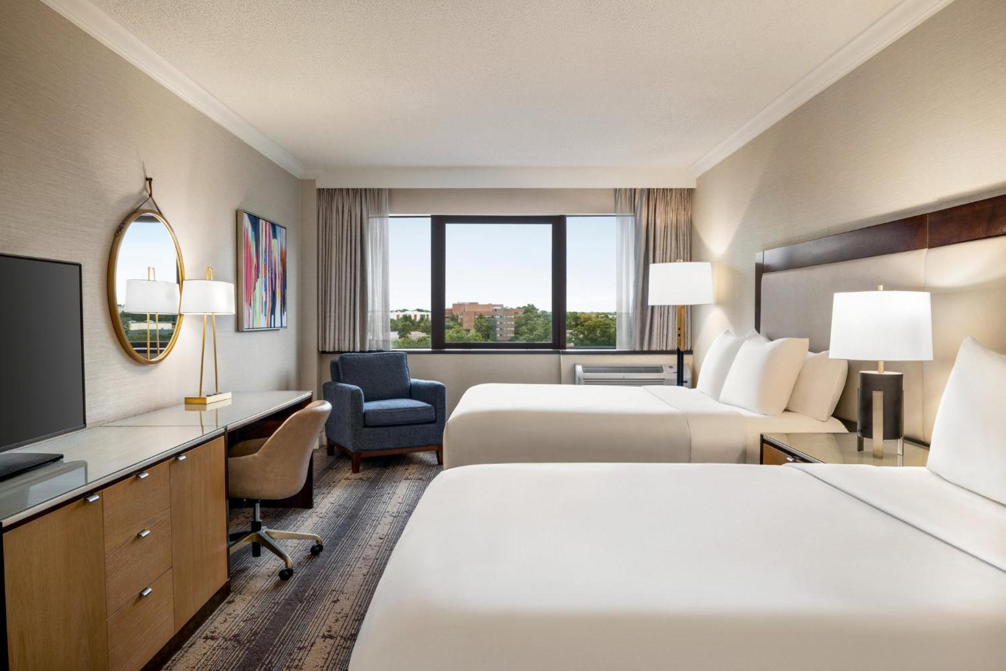 Crowne Plaza By Ihg