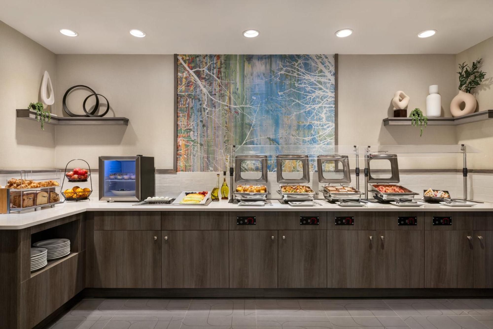 Crowne Plaza By Ihg